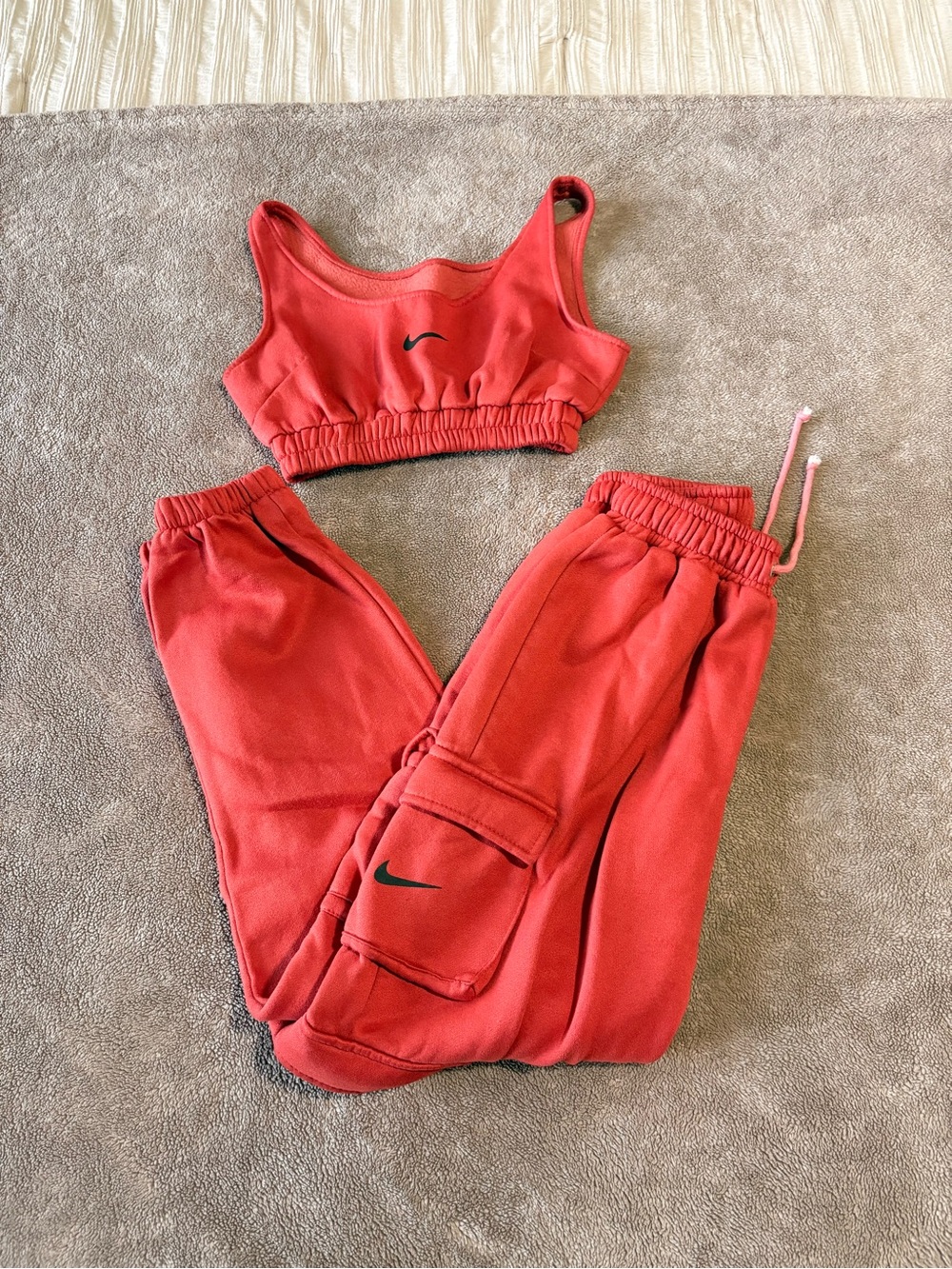 Nike women’s XS Red Athletic Matching Set Like New